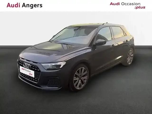 Gris manhattan métallisé noir mythe métallisé Utilisé 2024 Audi A1 Sportback Design Citadine | 25 890 € (Prix juste) - Image 1/4