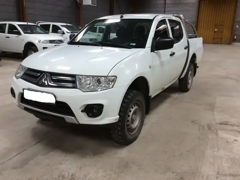 Blanc Utilisé 2015 Mitsubishi L200 Pick-up | 9 850 € - Image 1/4
