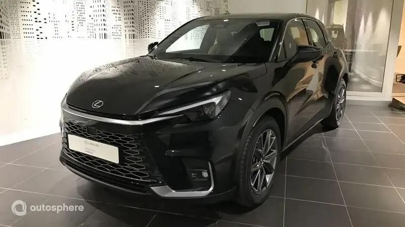 Noir Utilisé 2025 Lexus LBX SUV | 42 990 € - Image 1/4