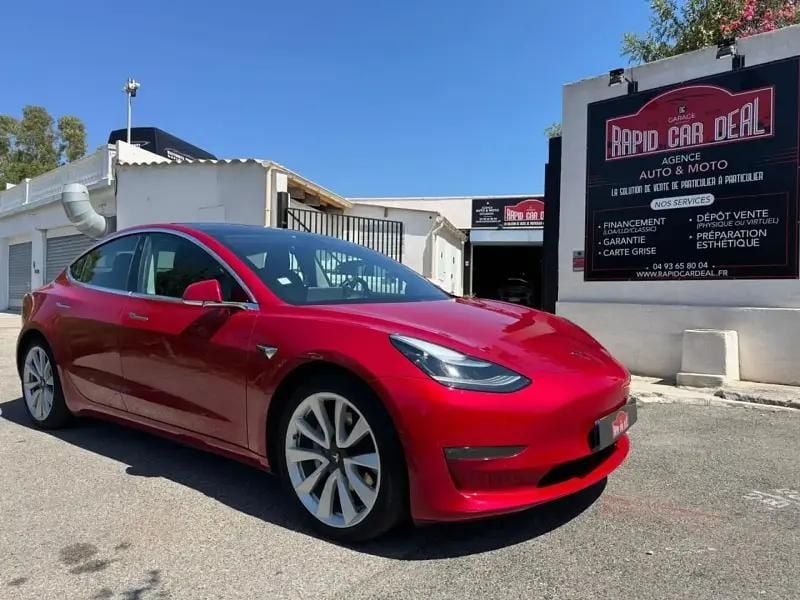 Rouge Utilisé 2020 Tesla Model 3 Long Range Berline | 25 990 € (Bon prix) - Image 1/4