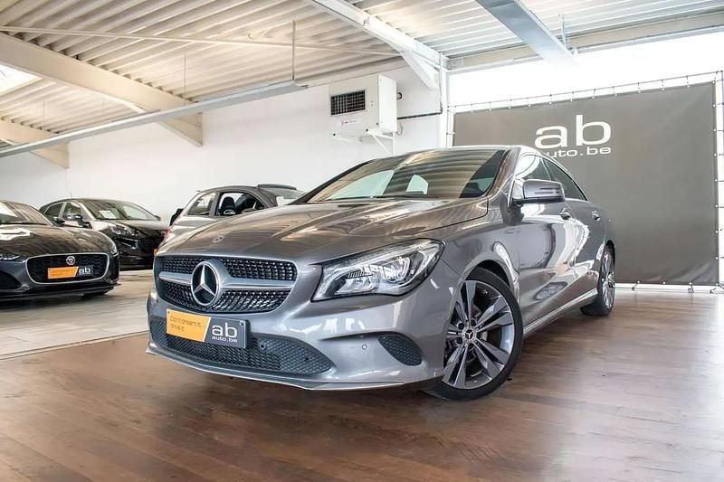 Gris Utilisé 2018 Mercedes CLA180 Berline | 20 490 € (Super prix) - Image 1/4