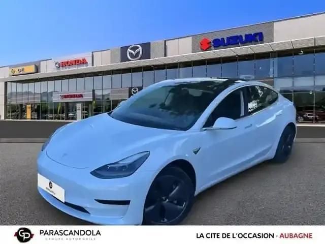Blanc nacré multicouches Utilisé 2020 Tesla Model 3 Standard Range Berline | 24 990 € (Prix juste) - Image 1/4