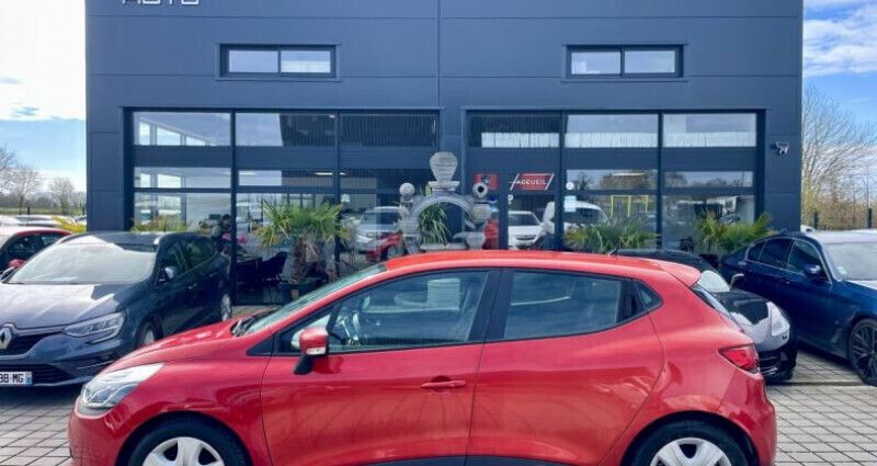 Utilisé 2013 Renault Clio IV Expression Citadine | 7 990 € (Prix juste) - Image 1/4