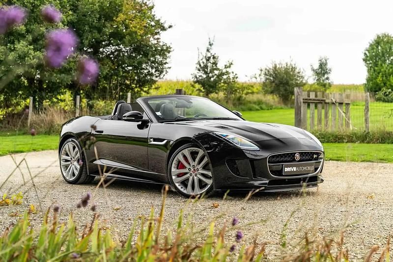 Noir Utilisé 2016 Jaguar F-Type R Cabriolet | 71 990 € - Image 1/4