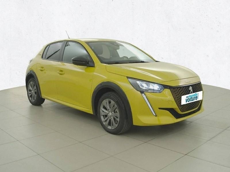 Occasion Peugeot e-208 Style 100 kW (136 ch) 2023 Jaune Citadine
