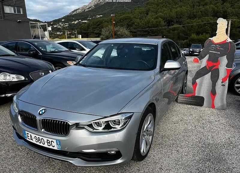Occasion BMW 330e Luxury Line 186 ch (136 kW) 2016 Gris Berline