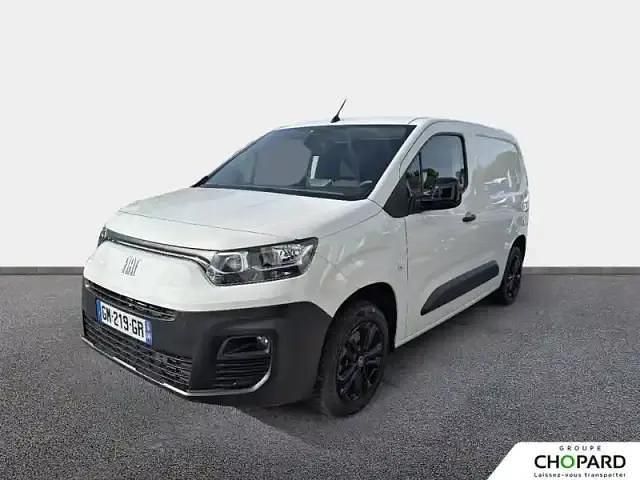 Blanc Utilisé 2023 Fiat Doblò S Monospace | 17 698 € - Image 1/4
