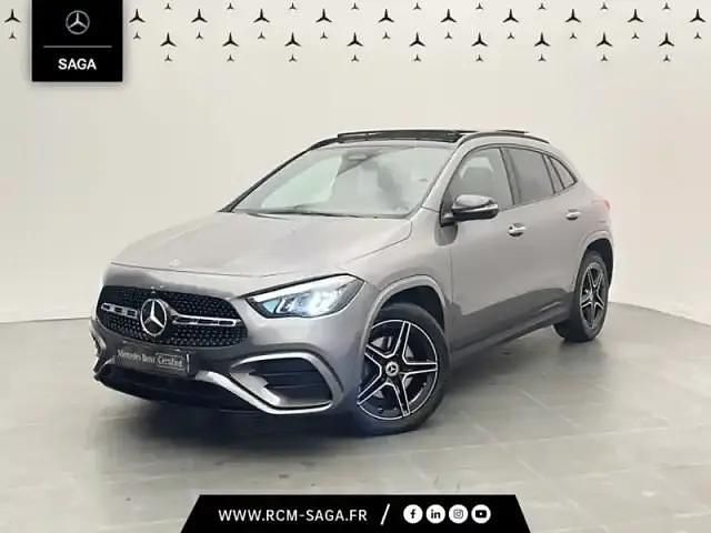 Gris foncé Occasion 2025 Mercedes GLA250 AMG line SUV | 43 900 € (Prix juste) - Image 1/4