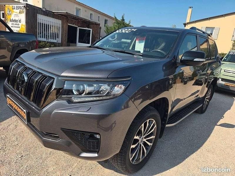 Occasion Toyota Land Cruiser Lounge 205 ch (150 kW) 2022 Gris SUV