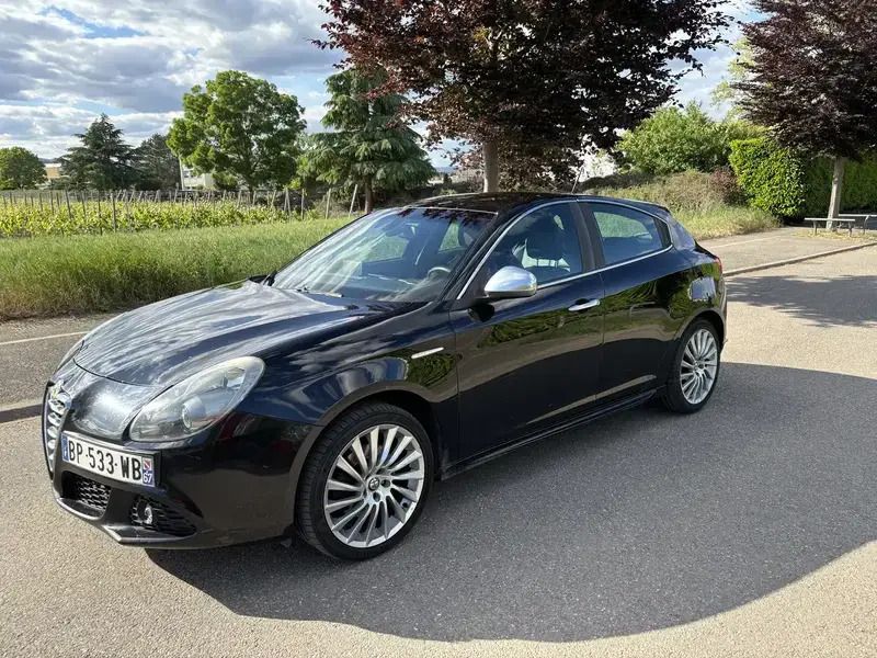 Utilisé 2011 Alfa Romeo Giulietta Super Citadine | 4 600 € - Image 1/4