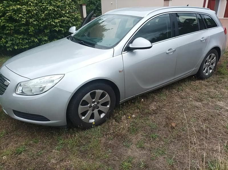 Gris Utilisé 2012 Opel Insignia Break | 1 800 € - Image 1/4