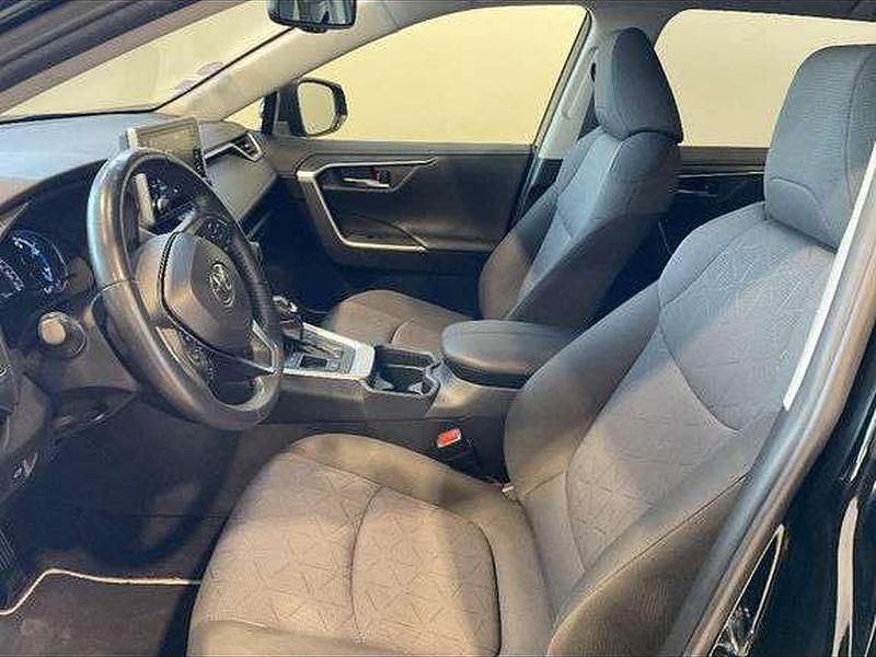 Occasion 2021 Toyota RAV4 Hybrid Business Edition SUV | 30 990 € (Prix juste) - Image 1/1