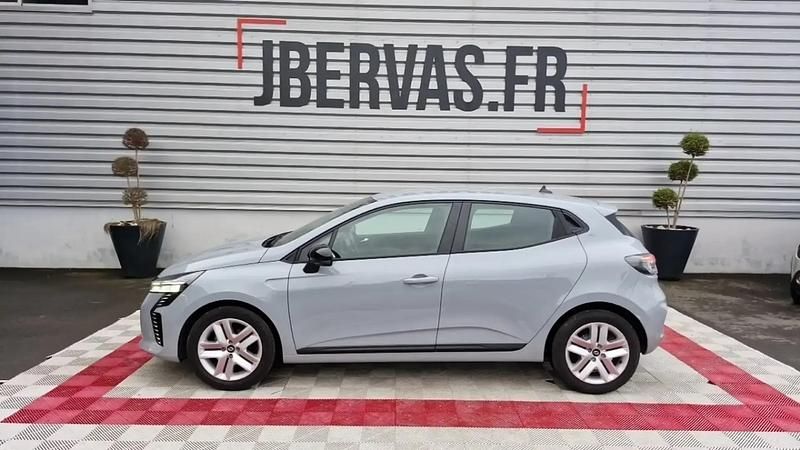 Occasion 2025 Renault Clio V Evolution Berline | 16 999 € (Prix juste) - Image 1/4