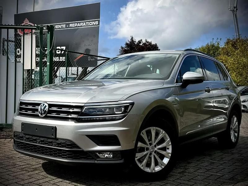 Gris Utilisé 2018 VW Tiguan Comfortline SUV | 24 950 € (Prix juste) - Image 1/4