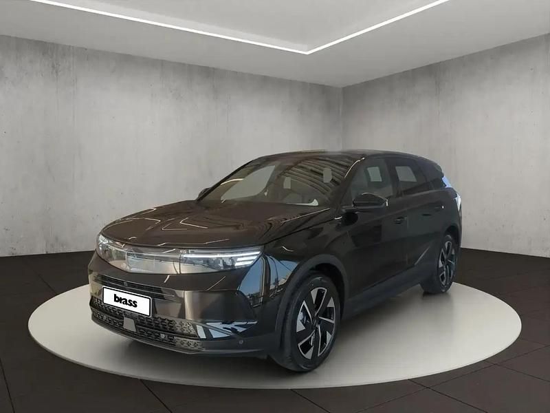 Noir Nouvelle 2025 Opel Grandland X SUV | 36 950 € (Prix juste) - Image 1/4