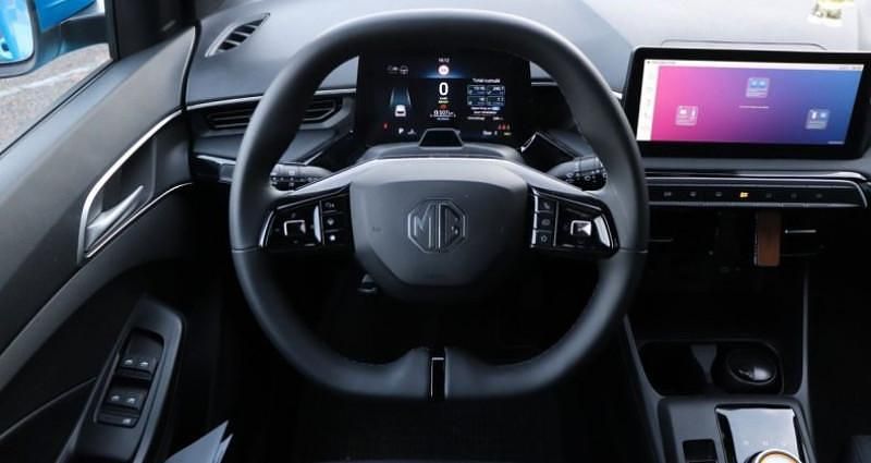 Nouvelle MG MG3 Luxury 103 ch (75 kW) 2025 Bleu Citadine