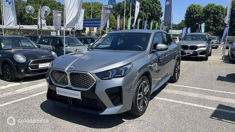Gris Utilisé 2024 BMW iX2 M Sport SUV | 43 499 € (Prix juste) - Image 1/4