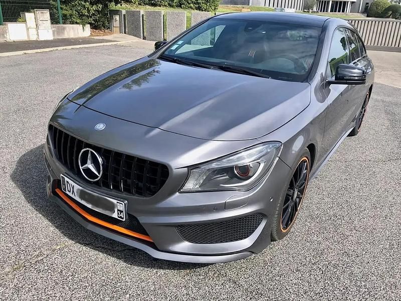 Gris Utilisé 2015 Mercedes CLA220 Shooting Brake OrangeArt Edition Break | 19 500 € - Image 1/4