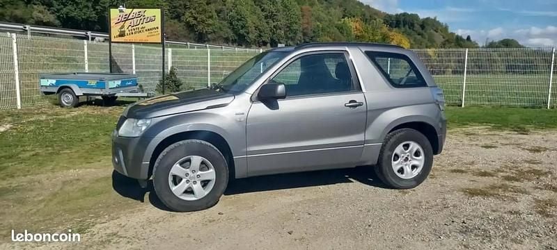 Gris Utilisé 2007 Suzuki Grand Vitara SUV | 6 290 € - Image 1/4
