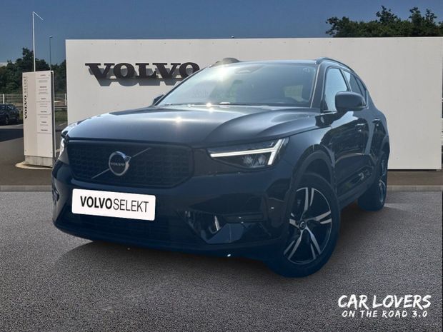 Noir Utilisé 2024 Volvo XC40 Plus SUV | 34 900 € (Super prix) - Image 1/4