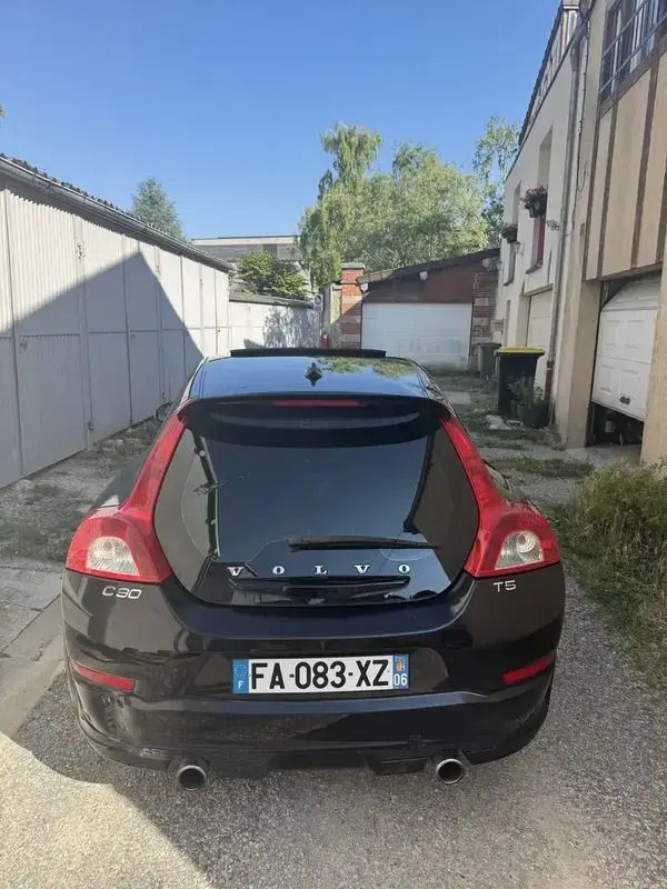 Utilisé 2011 Volvo C30 R-Design Citadine | 14 990 € - Image 1/4