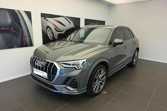 Gris chronos métallisé Occasion 2023 Audi Q3 S-Line SUV | 36 885 € - Image 1/4