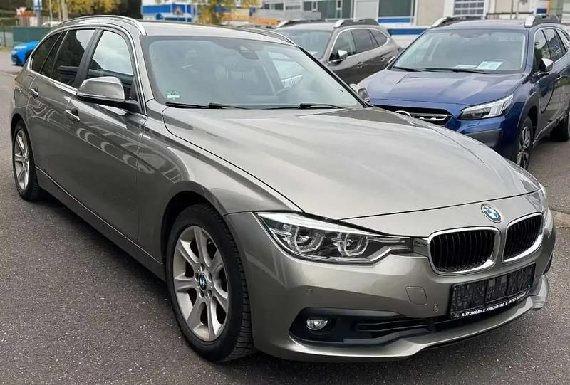 Gris Utilisé 2018 BMW 330 Advantage Break | 18 000 € (Super prix) - Image 1/2