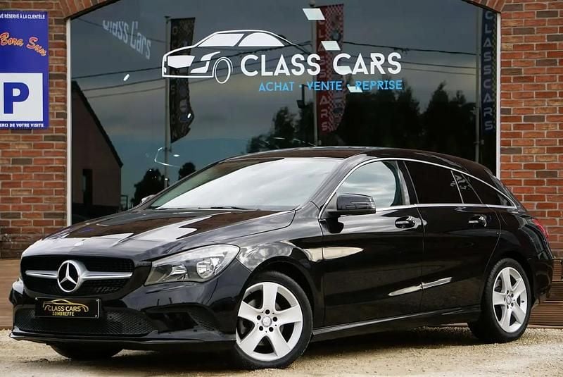 Noir Utilisé 2017 Mercedes CLA180 Berline | 14 990 € (Super prix) - Image 1/4