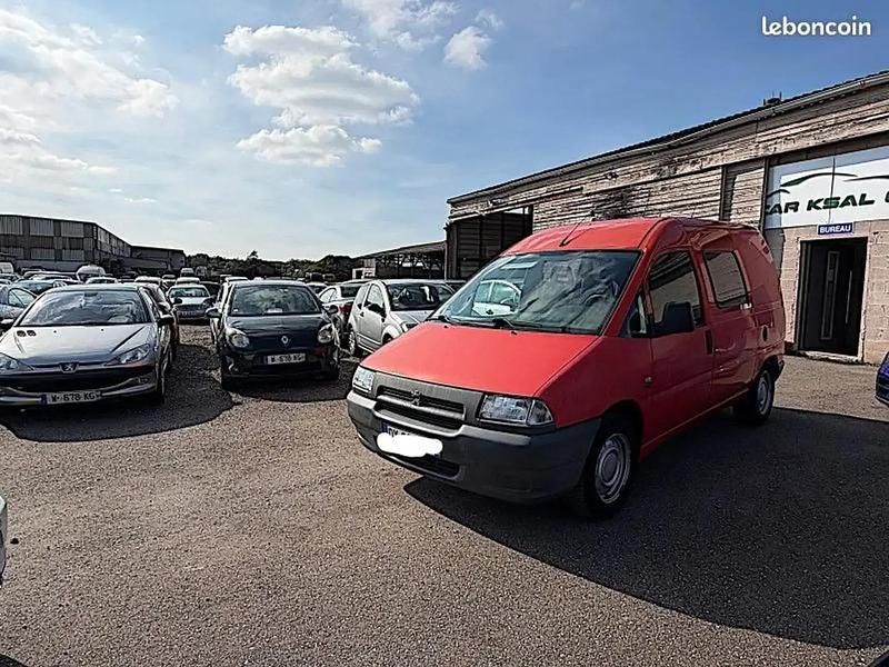 Rouge Utilisé 2002 Fiat Scudo Monospace | 3 499 € - Image 1/4