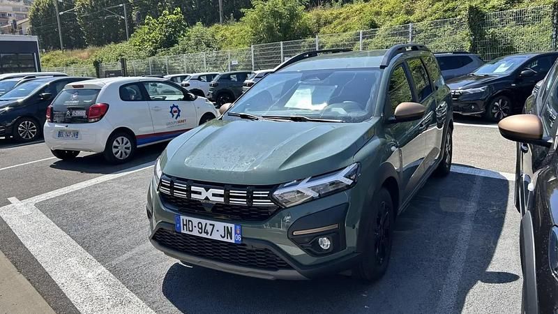 Vert Utilisé 2025 Dacia Jogger Extreme Monospace | 25 650 € - Image 1/3