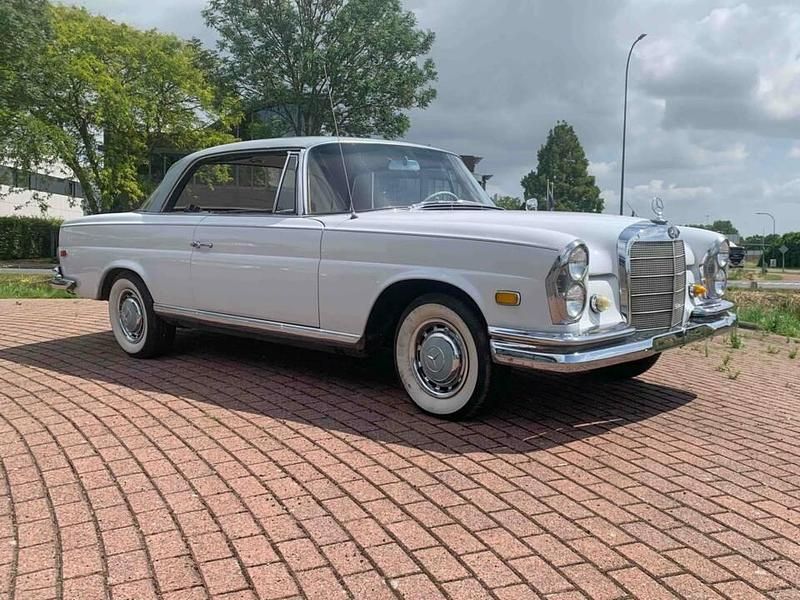 Blanc Utilisé 1963 Mercedes 220 SE Coupé | 15 000 € - Image 1/4