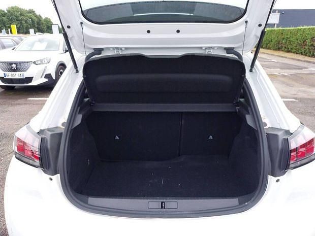 Blanc Utilisé 2023 Peugeot 208 Active Citadine | 13 999 € (Prix juste) - Image 1/4