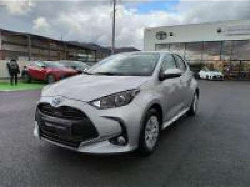Utilisé 2023 Toyota Yaris Hybrid Business Edition Berline | 19 490 € (Prix juste) - Image 1/1