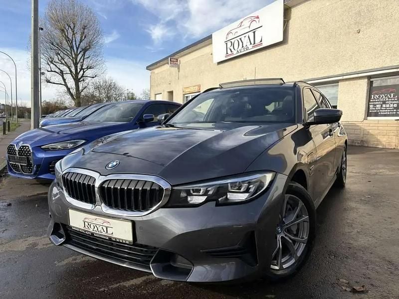 Gris Utilisé 2022 BMW 330e Sport Line Break | 32 297 € (Bon prix) - Image 1/4