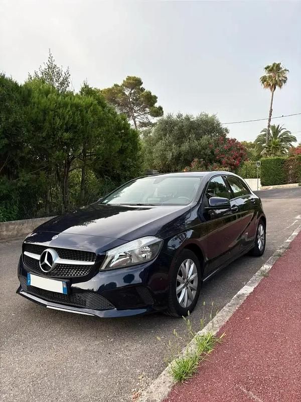 Utilisé 2018 Mercedes A180 Edition Berline | 14 700 € (Super prix) - Image 1/4