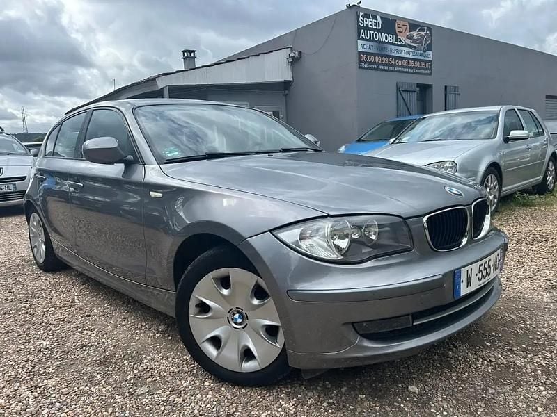 Gris Utilisé 2010 BMW 116 Citadine | 5 999 € (Prix juste) - Image 1/4