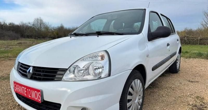 Occasion 2010 Renault Clio II Citadine | 3 990 € (Prix juste) - Image 1/4