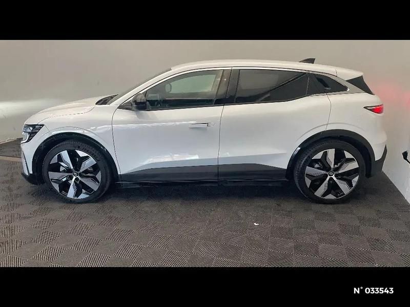 Occasion Renault Megane E-Tech Techno 161 kW (220 ch) 2022 Blanc Berline