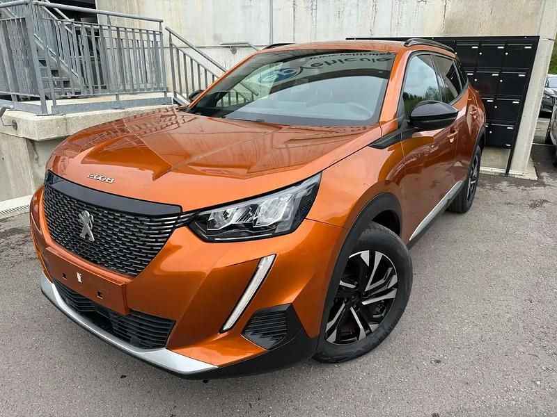 Orange Utilisé 2023 Peugeot 2008 SUV | 16 307 € - Image 1/4