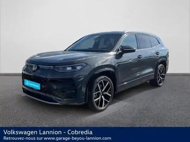 Gris Occasion 2025 VW Tayron R-line Edition SUV | 52 990 € (Prix juste) - Image 1/4