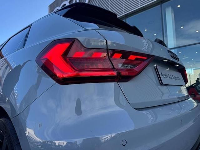 Occasion Audi A1 Sportback S-Line 95 ch (69 kW) 2025 Gris flèche nacré noir mythe métallisé Citadine