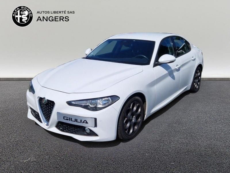 Utilisé 2017 Alfa Romeo Giulia Super Berline | 13 990 € - Image 1/4