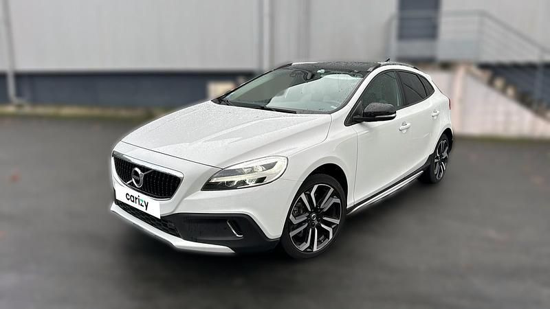 Blanc Utilisé 2017 Volvo V40 CC Momentum Break | 14 190 € - Image 1/4