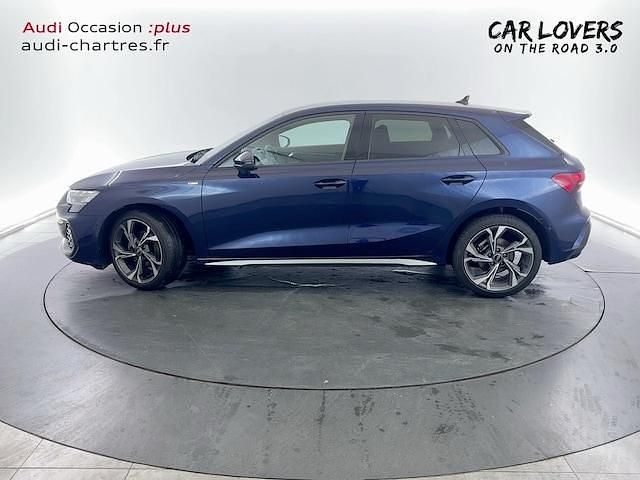 Occasion Audi A3 S-Line 116 ch (85 kW) 2025 Bleu navarre métallisé Berline