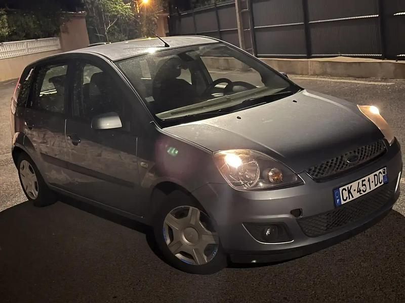 Utilisé 2007 Ford Fiesta Ghia Citadine | 2 500 € (Super prix) - Image 1/4