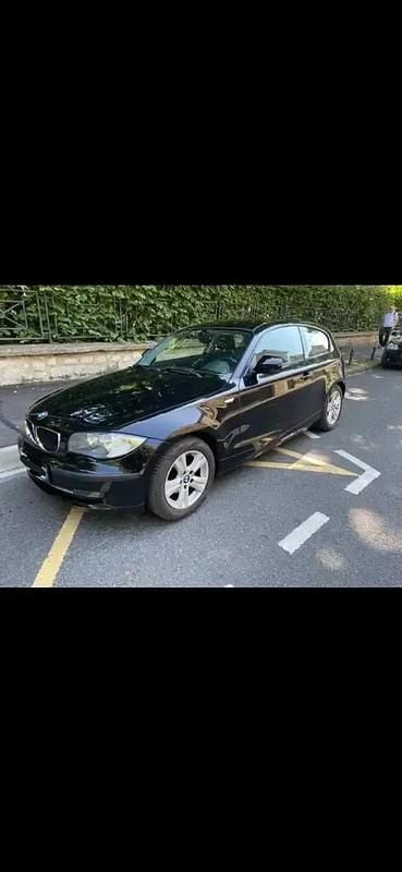 Noir Utilisé 2009 BMW 116 Comfort Edition Citadine | 5 600 € (Prix juste) - Image 1/4