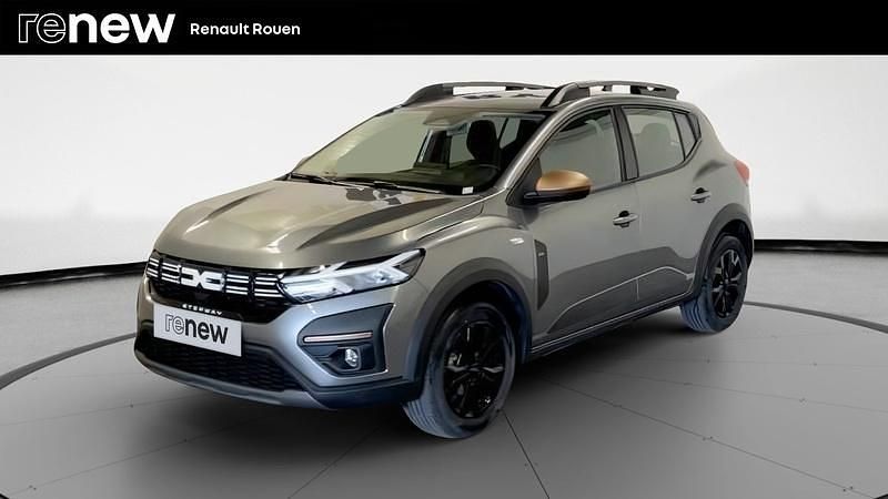 Gris Utilisé 2025 Dacia Sandero Extreme Citadine | 17 990 € (Prix assez cher) - Image 1/4