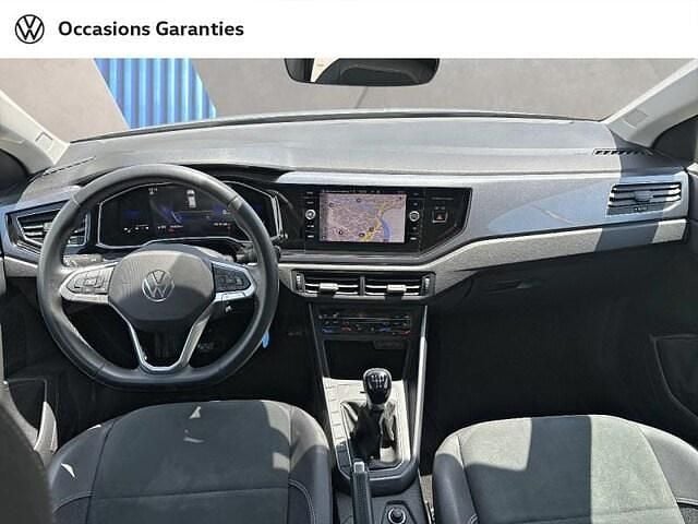 Image 3/4