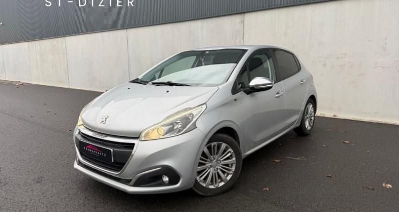 Gris Occasion 2016 Peugeot 208 Style Citadine | 7 990 € (Bon prix) - Image 1/4