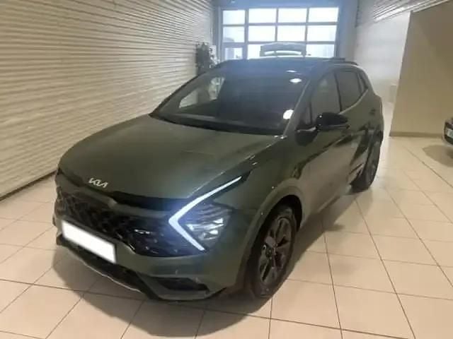 Vert bornéo métallisée Occasion 2025 Kia Sportage GT-Line SUV | 37 990 € (Prix juste) - Image 1/4
